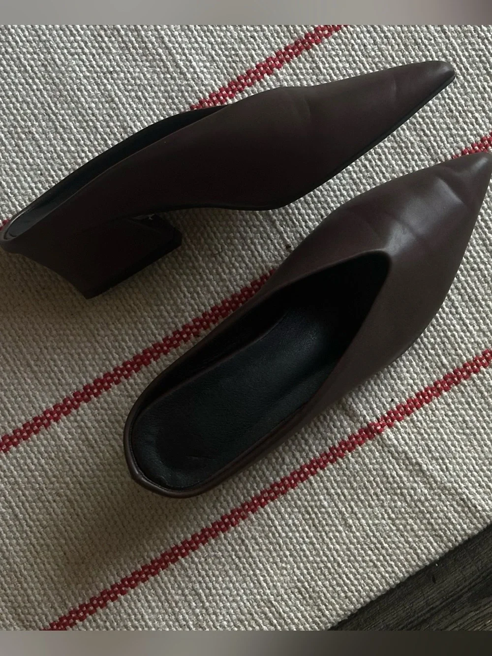 Women's Pointed Slip-On Flats in Dark Brown Leather-Look